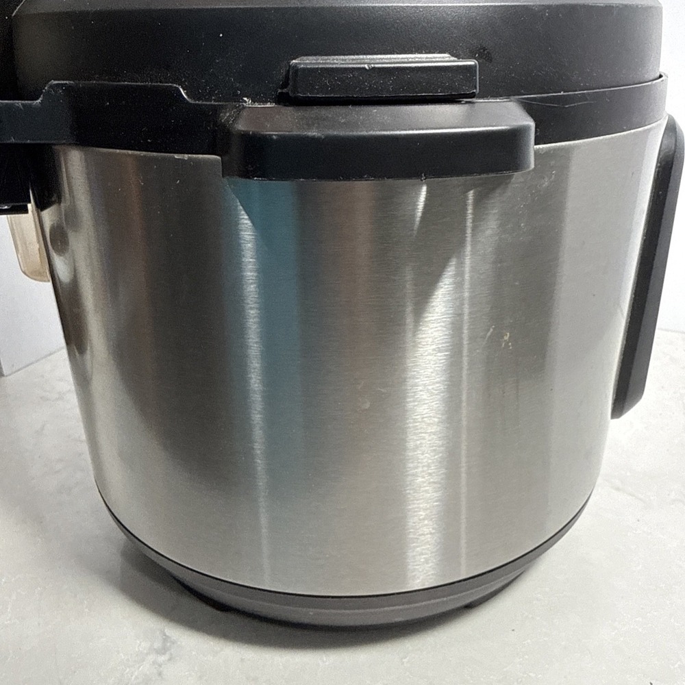 Instant Pot Pressure Cooker DUO Plus 60 Electric 6 Qt Stainless - Picture 5 of 10